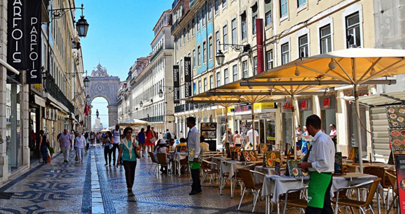 Alfresco Dining Lisbon